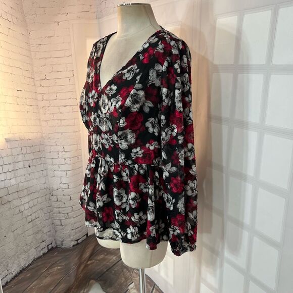 Torrid Black Red Floral Long Sleeve V-Neck Pullover Lined Peplum Blouse Size 0x - Picture 5 of 13